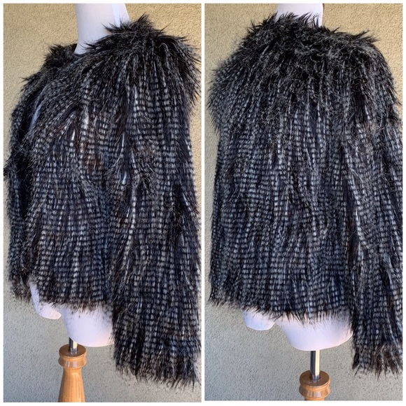“Haoduoyi” Feathery Faux Fur Coat B&W 70s Retro XS - Picture 4 of 8